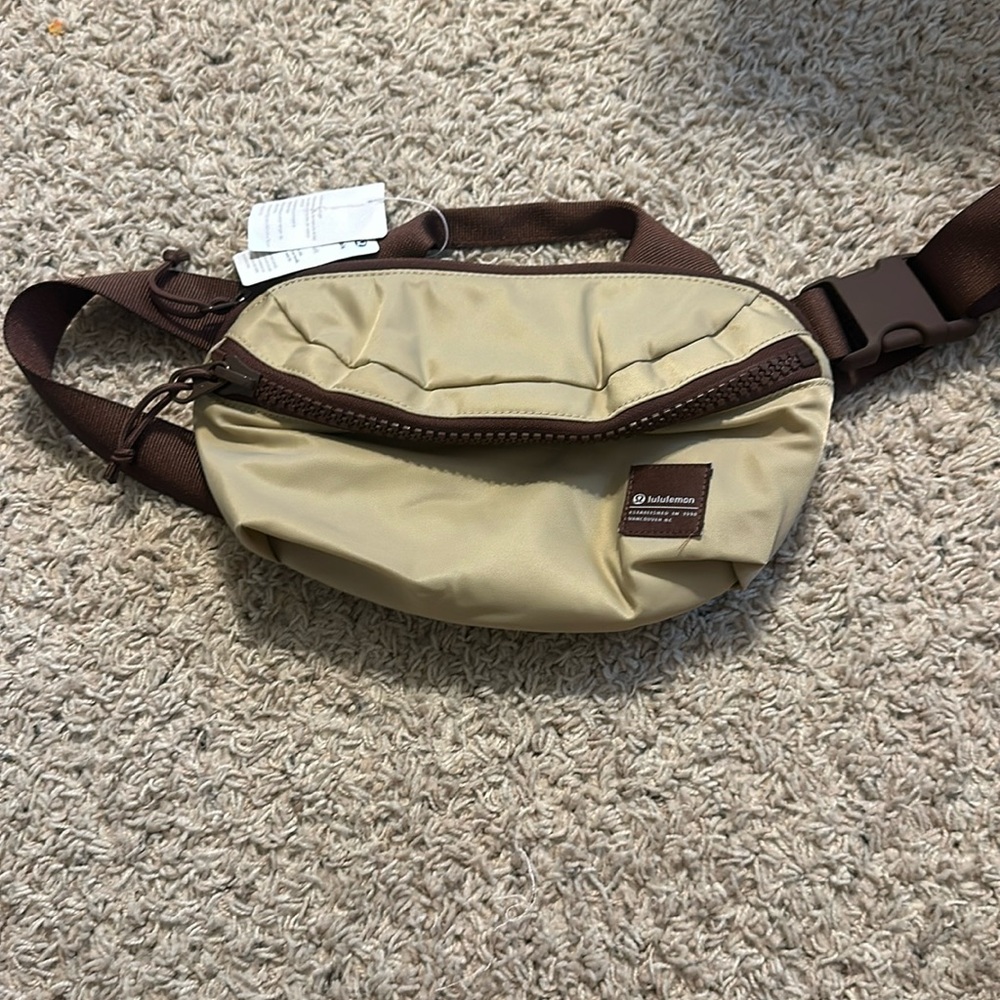 All day essential belt bag